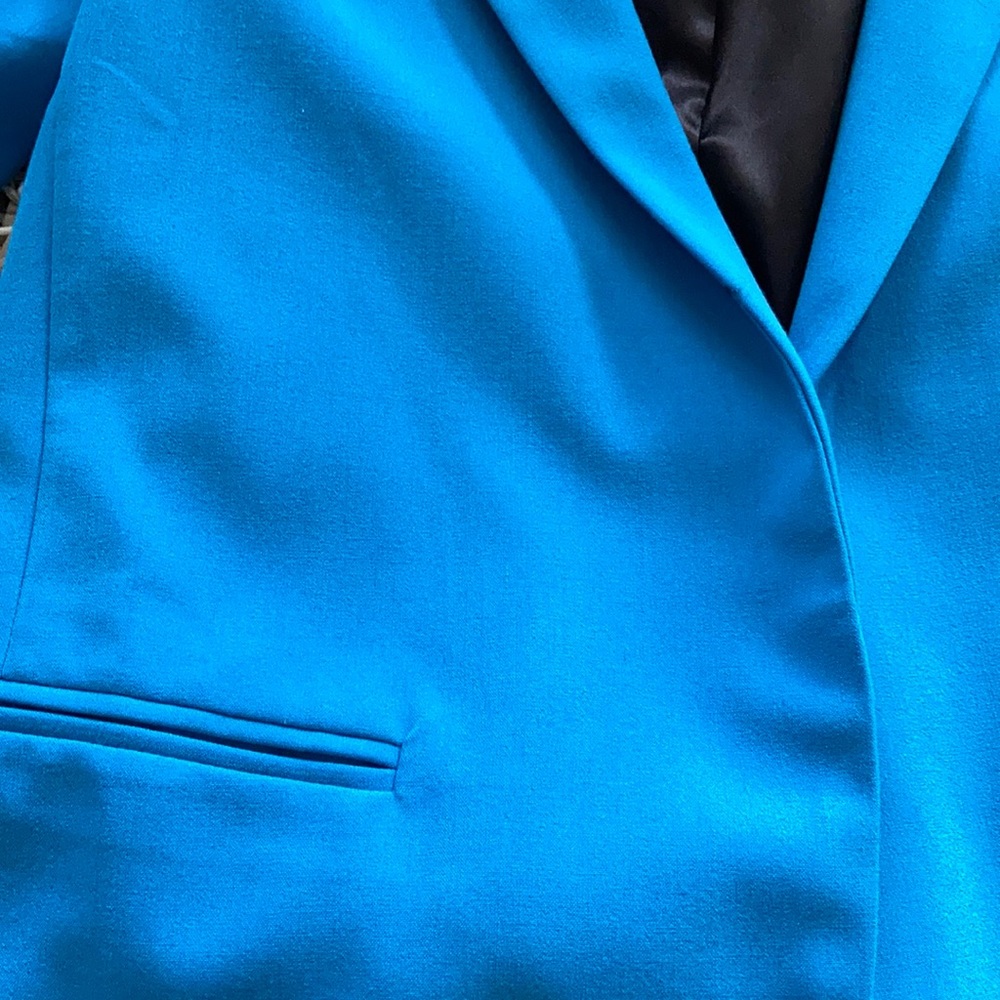 Blazer - Picture 2 of 3